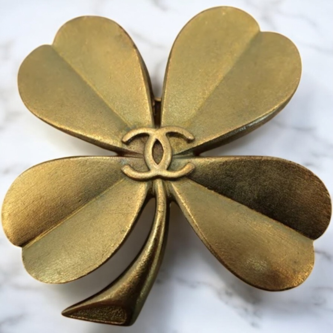 ヴィンテージ】 シャネル ブローチ ココマーク クローバーモチーフ
