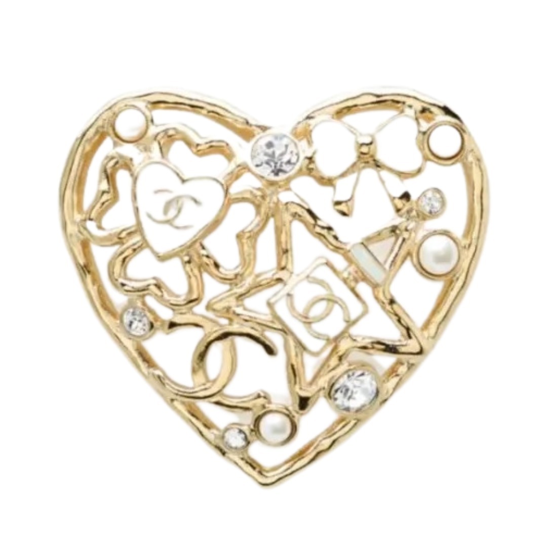 入手困難♡CHANEL ハートブローチセット