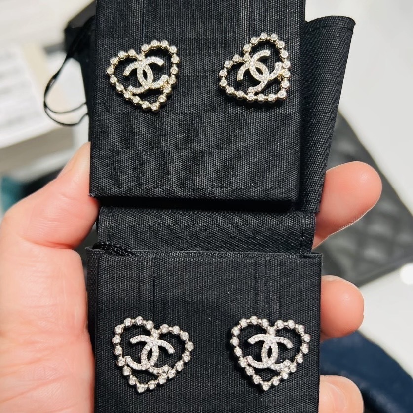 CHANEL CCロゴ ハートチャーム ピアス正規品