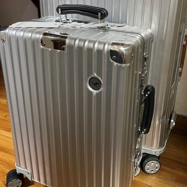 リモワを買うなら！希少なルフトハンザコラボがおすすめです【BUYMA】