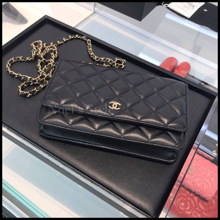 直営店買付すぐ届く】CHANEL チェーンウォレット ゴールド (CHANEL