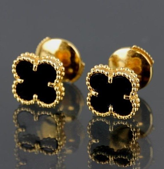 Van Cleef&Arpels スウィート アルハンブラ オニキス ピアス (Van