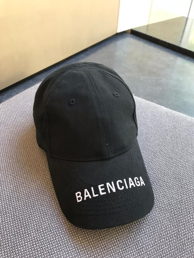 大人気【BALENCIAGA】バレンシアガ ロゴ キャップ ブラック