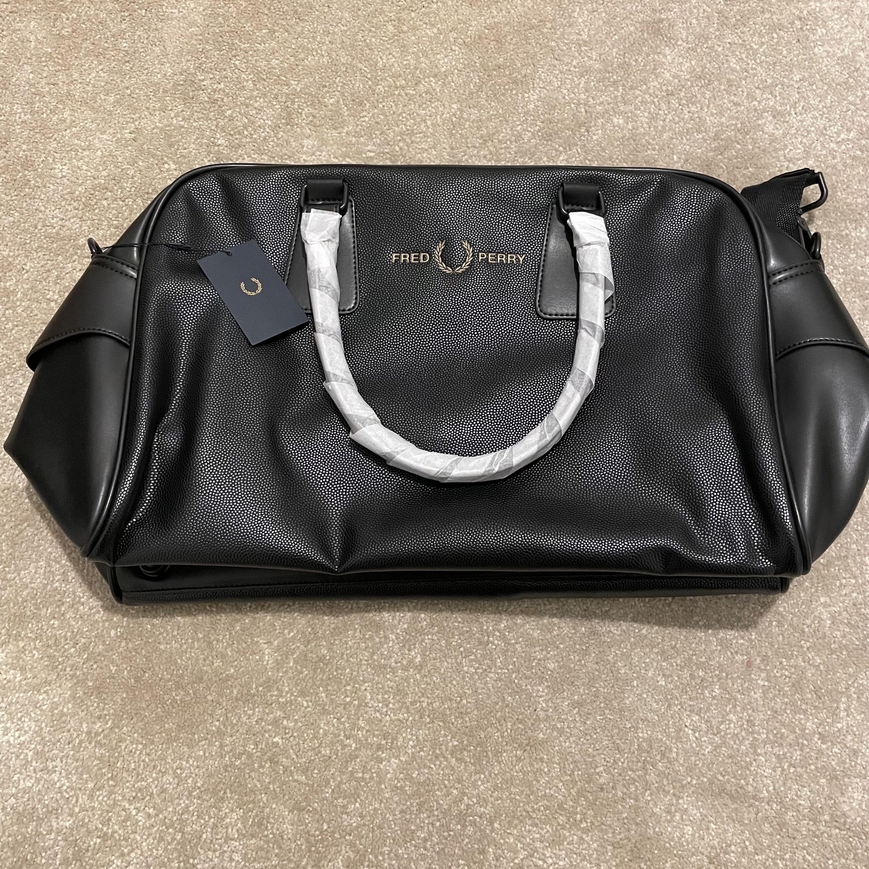 完売前に！ 【Fred perry】ボストンバック 2WAY/送料込 (FRED PERRY