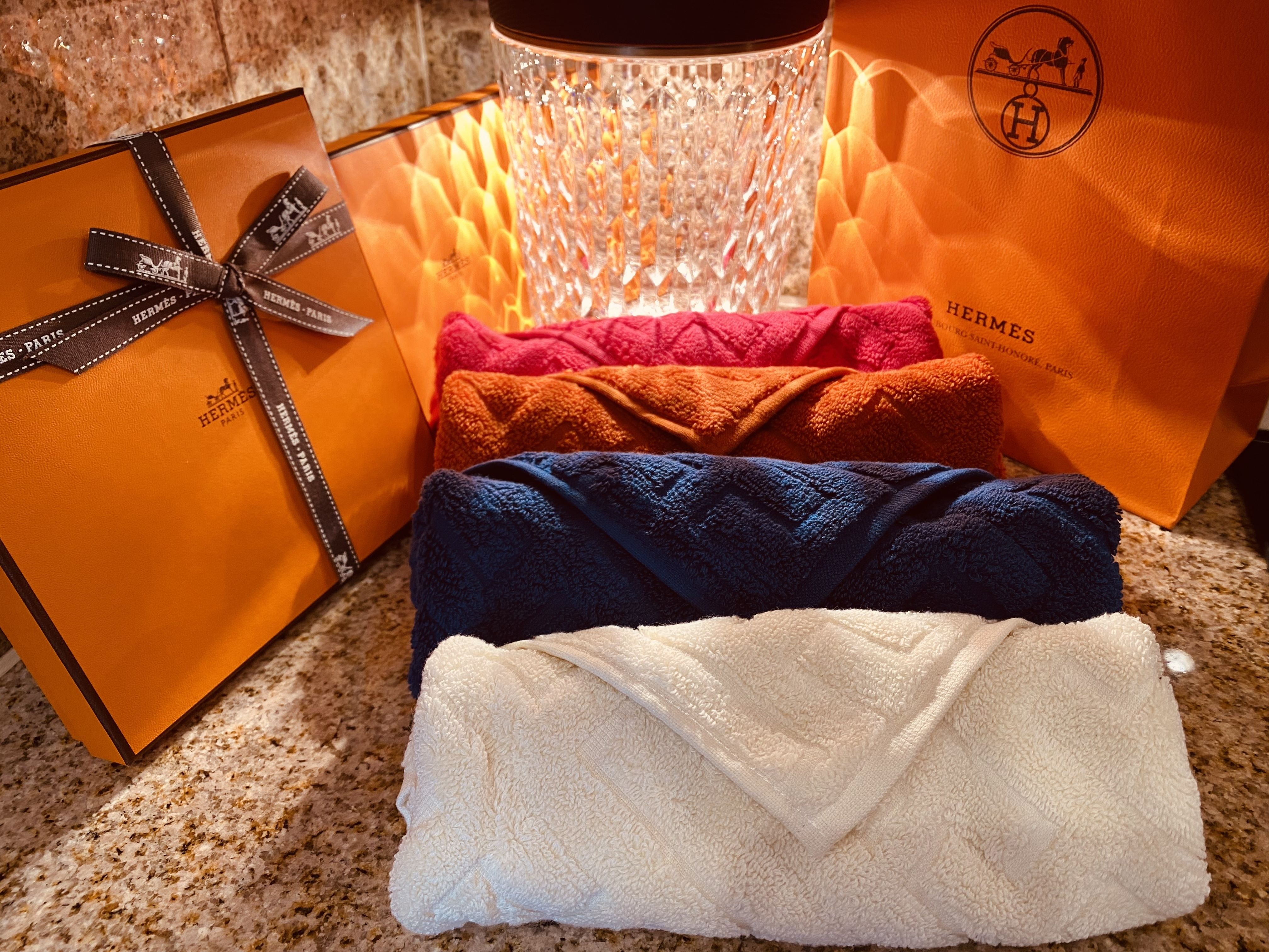 HERMESのハンドタオル2色セット HERMESハンドタオル二枚セット