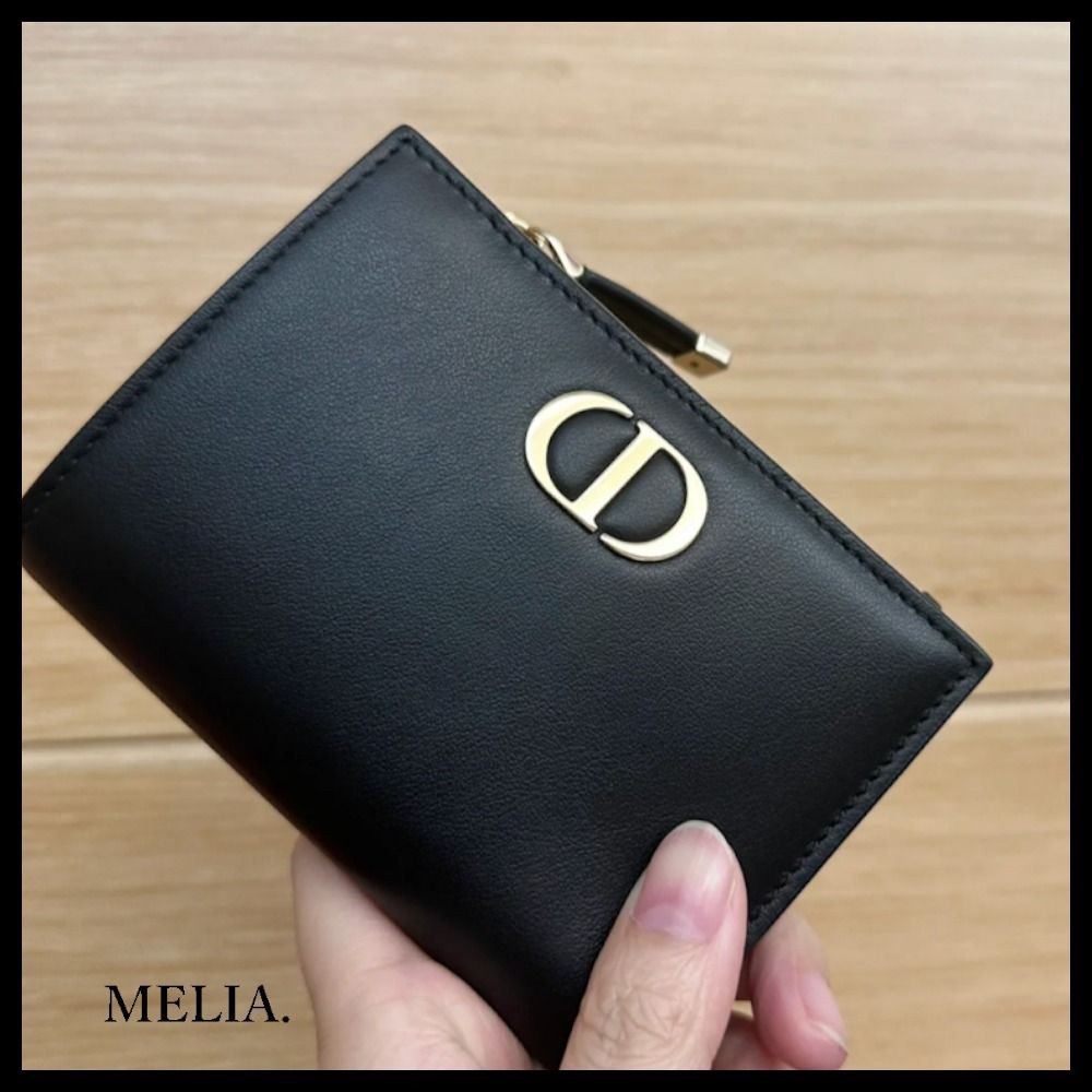 お財布の新調に☆】DIOR 30 MONTAIGNE ダリアウォレット (Dior