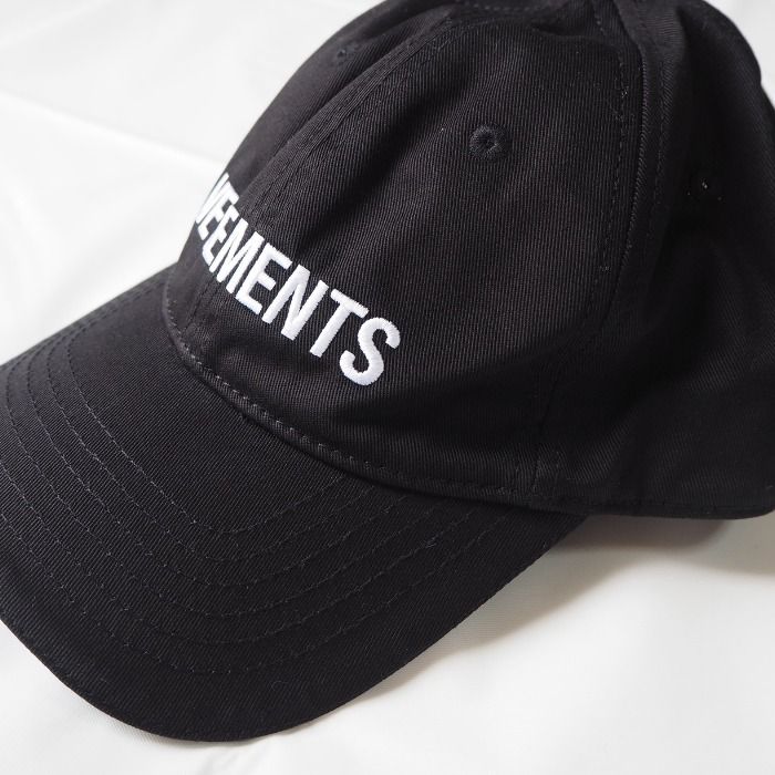 VETEMENTS 黒キャップ Iconic Logo Cap (VETEMENTS/キャップ
