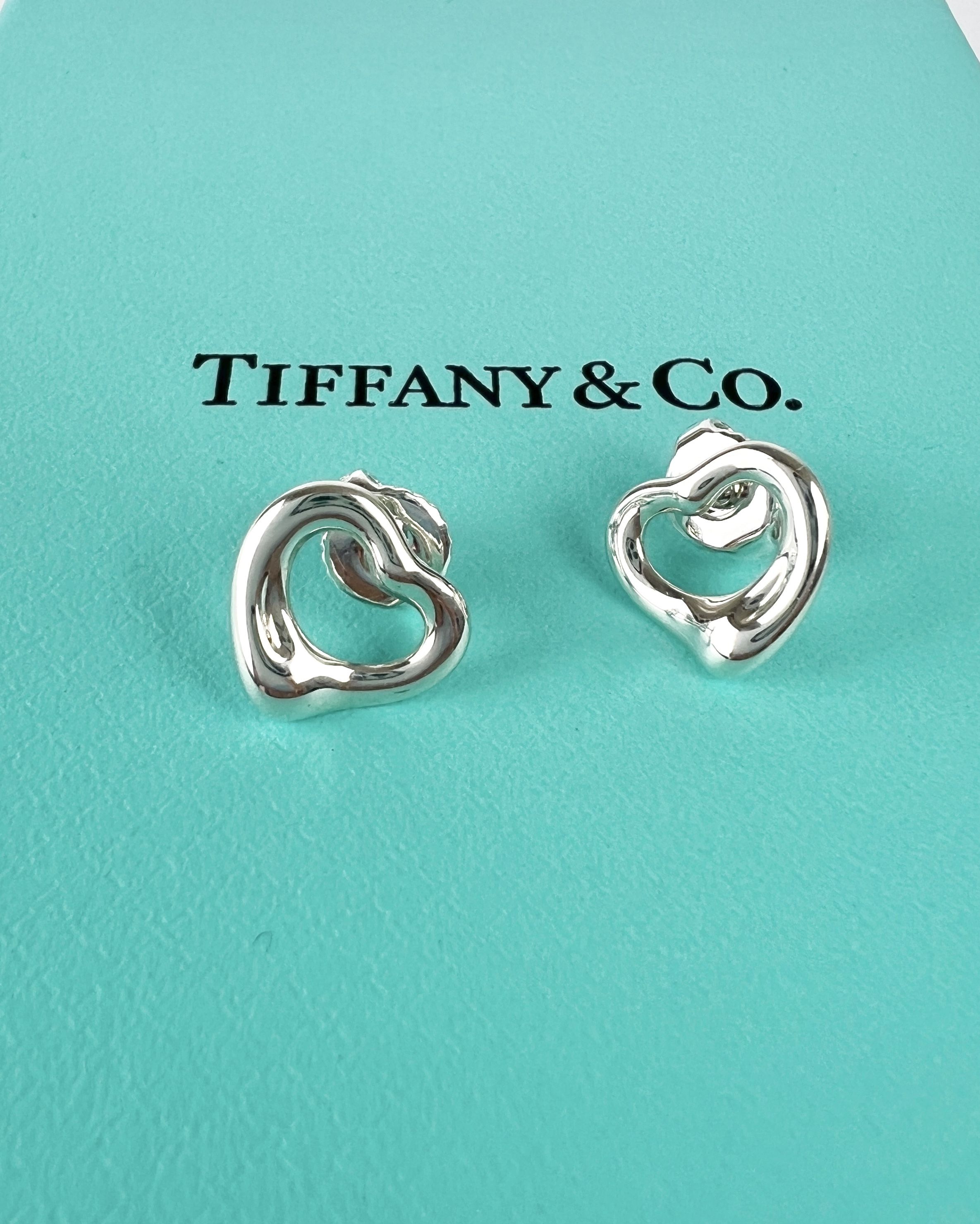 すぐ届く!国内発 ティファニー オープン ハート スタッド ピアス