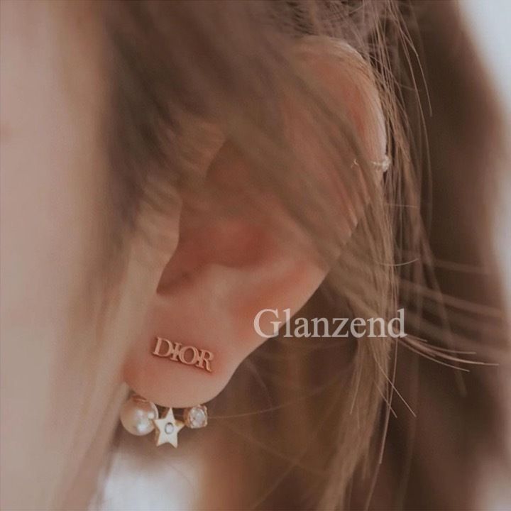 揺れるチャームが可愛い♪【Dior】《Dio(r)evolution》ピアス (Dior