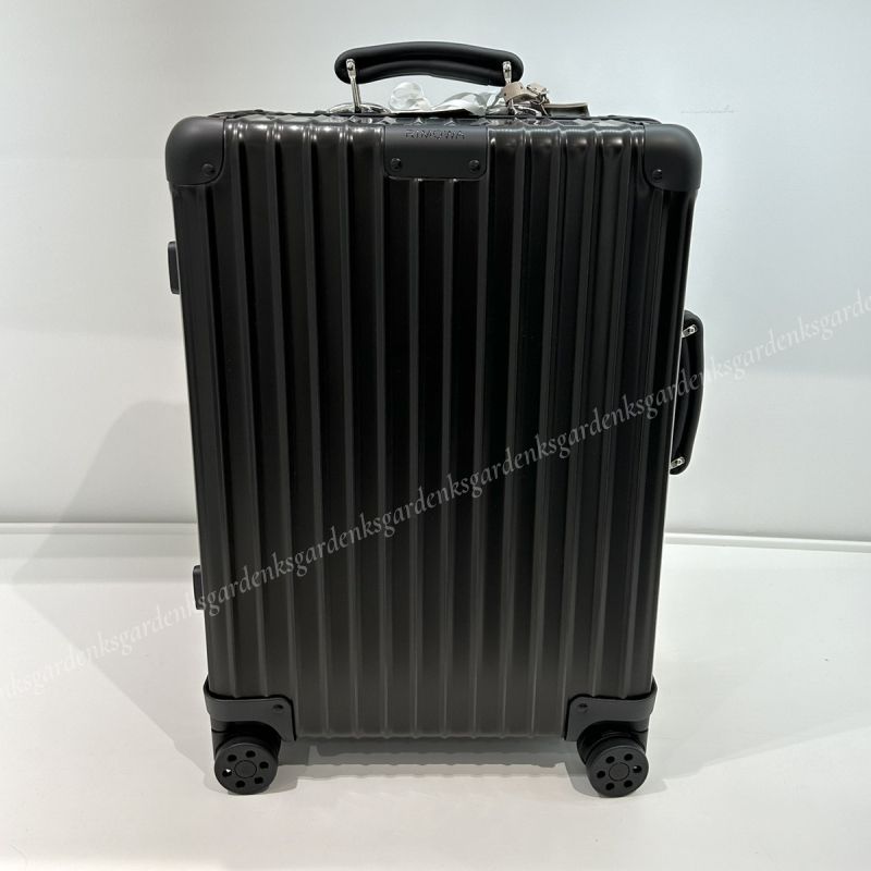 RIMOWA ブラック 中型キャリーケース RIMOWA ブラックキャリーケース