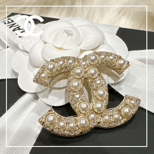 CHANELパールブローチ