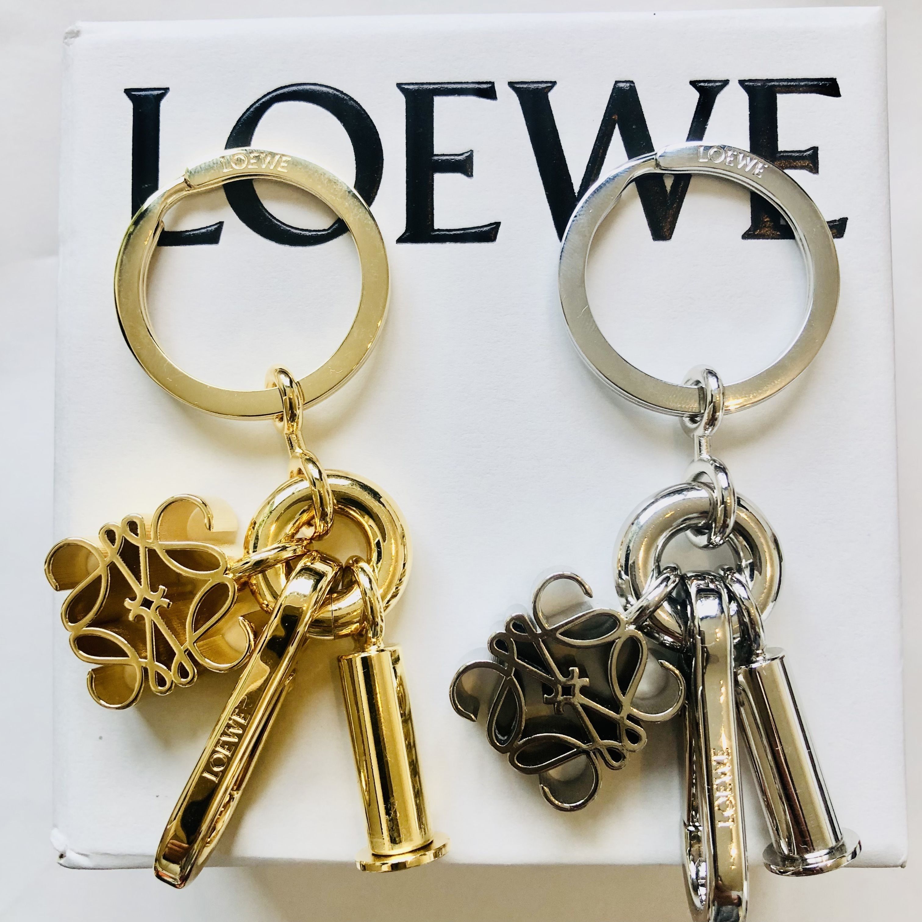 2色展開☆LOEWE☆アナグラム キーリング (LOEWE/キーホルダー