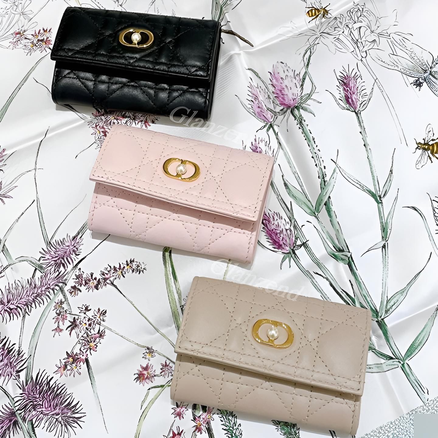 コンパクトで可愛い♪【Dior】《Dior Jolie Glycine》ウォレット (Dior