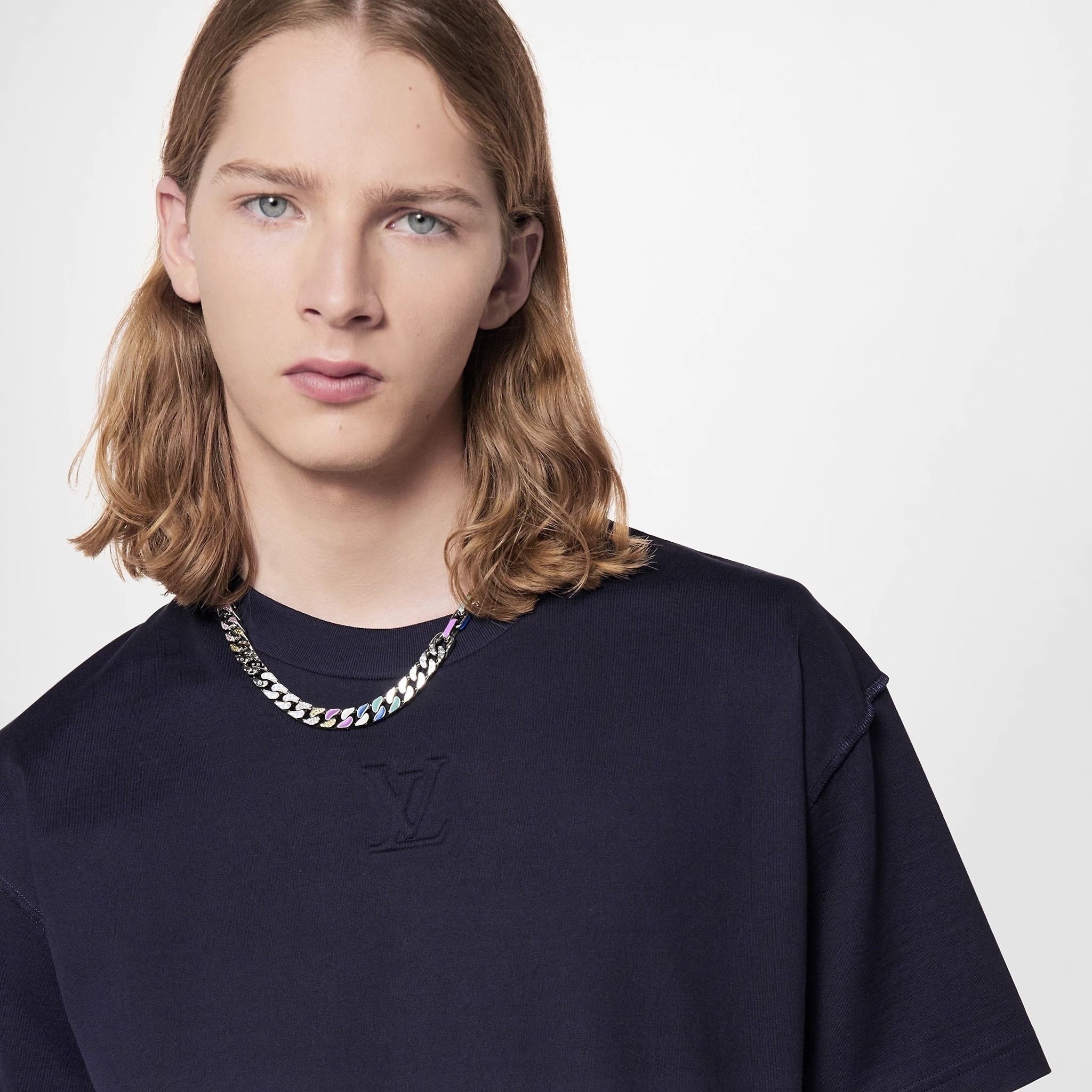 在庫僅か！定番大人気【ルイヴィトン】エンボスLV Tシャツ ロゴ (Louis