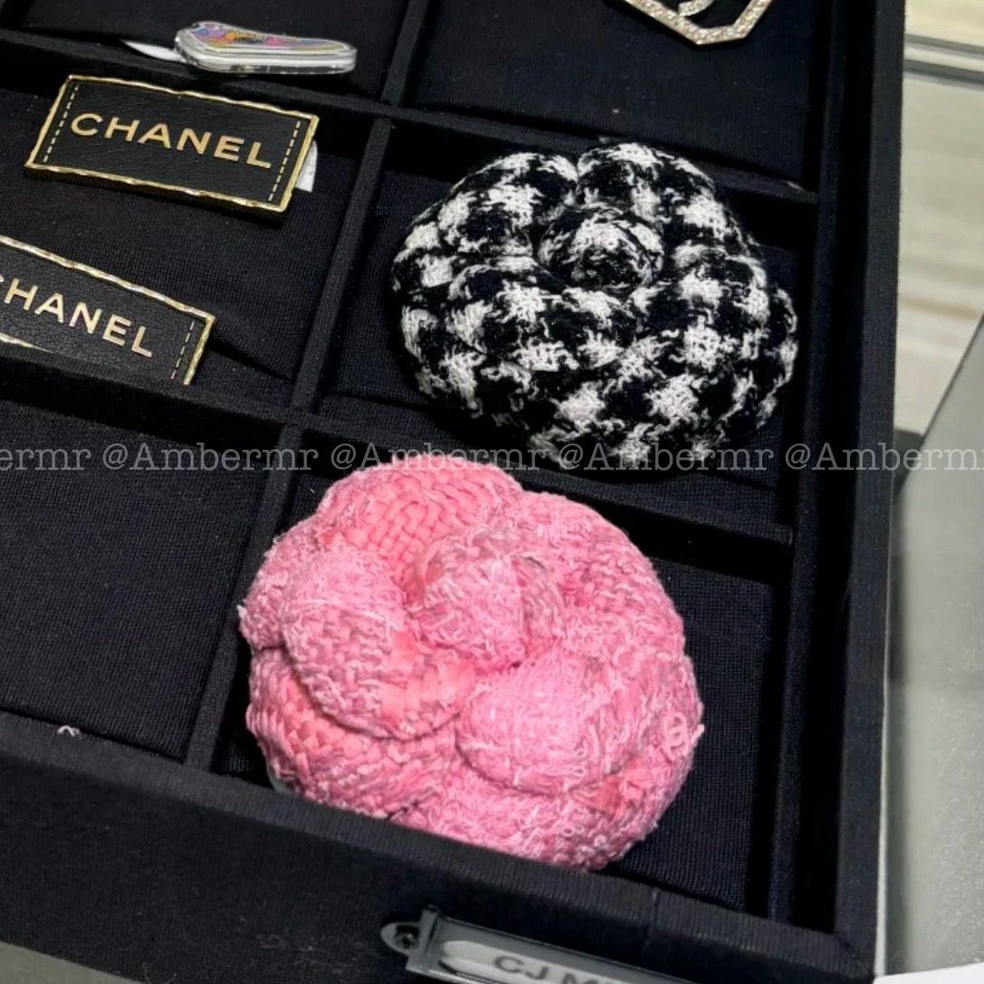 CHANEL カメリアコサージュ