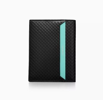 こだわりのデザイン☆Tiffany&Co.☆T-スクエア パスポートケース