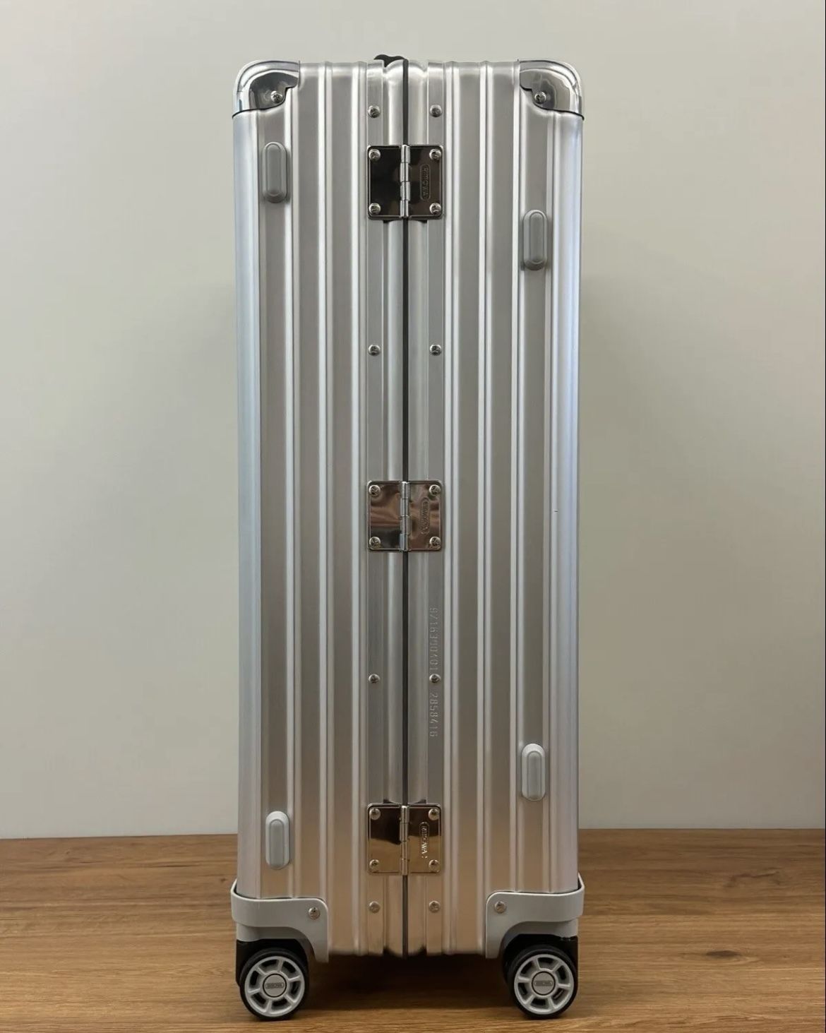 RIMOWA】Classic Flight Check-In M 60L アルミニウム (RIMOWA/スーツ