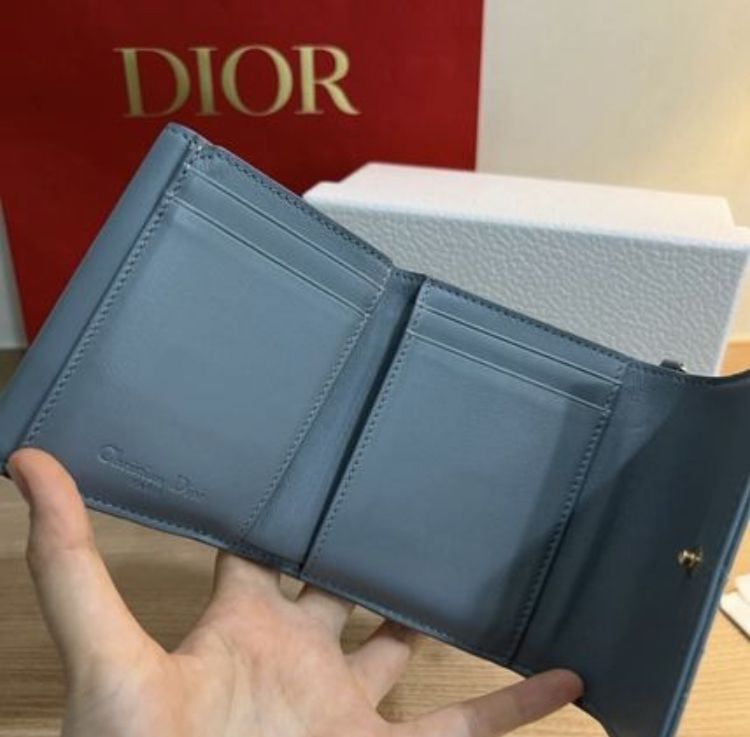 Lady dior エナメル ブルー 財布 中古】ディオール レディディオール