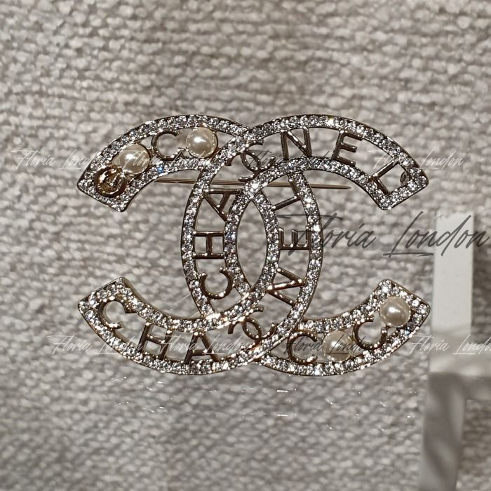 CHANEL ブローチ CHANEL パールストーン ロゴブローチ ピンブローチ