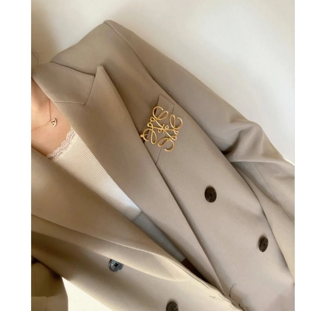 ロエベ/ LOEWE ブローチ コサージュ金色 （金色）