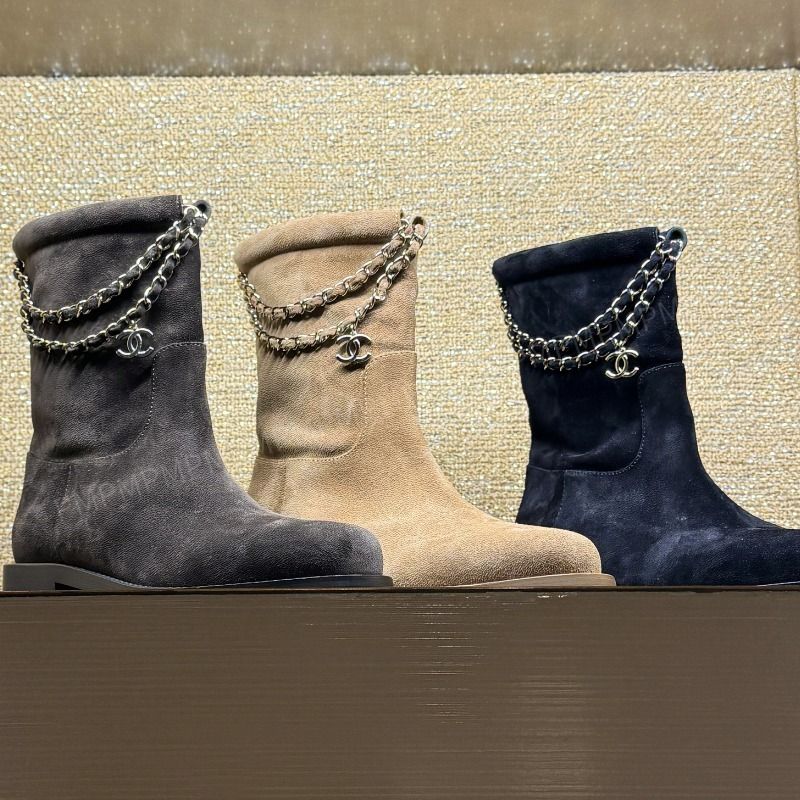 ☆シャネルチェーンアクセント☆【CHANEL】ベロアショートブーツ