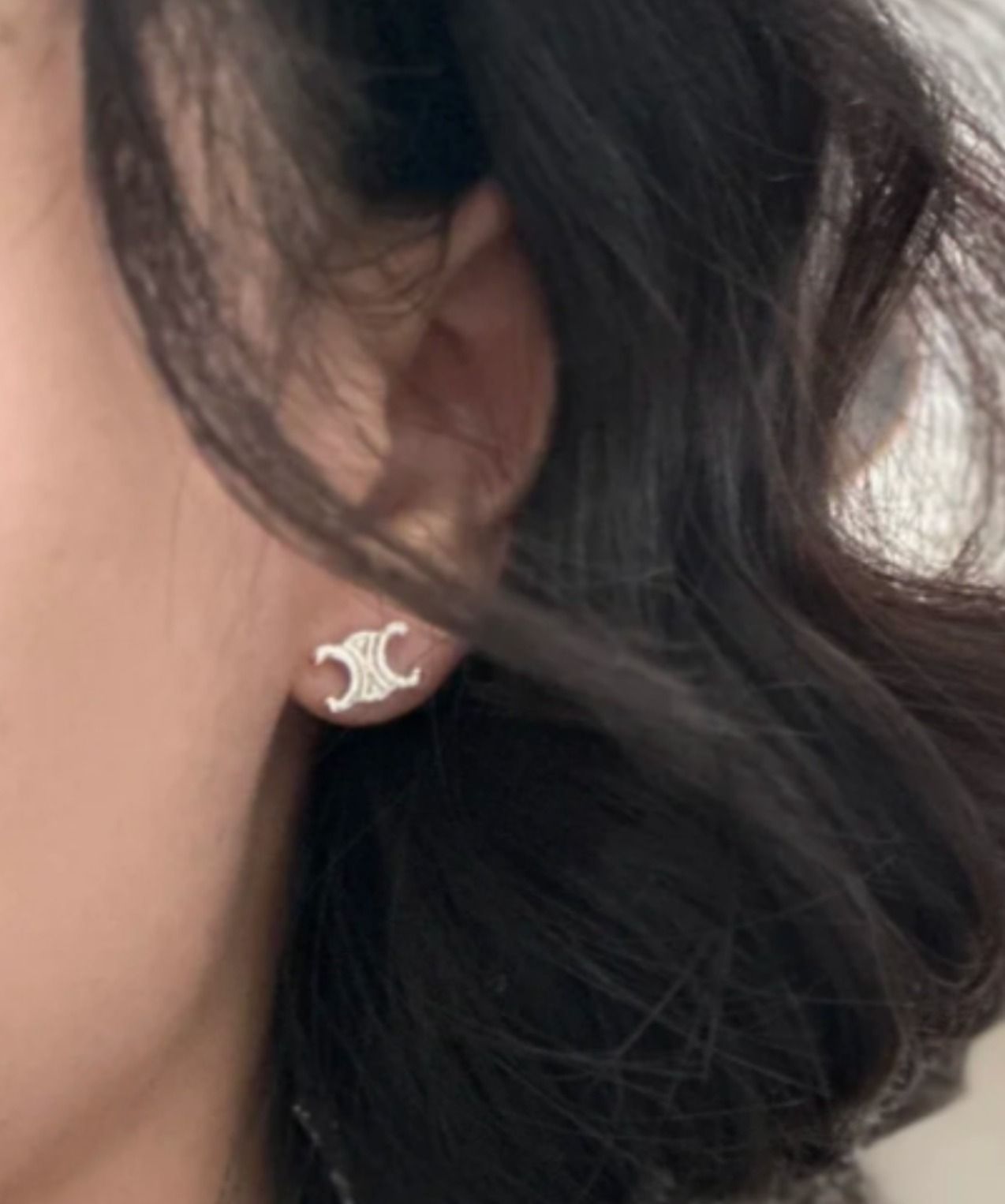 大人気】セリーヌ ロゴ ピアス かわいい ワン シンプル (CELINE/ピアス