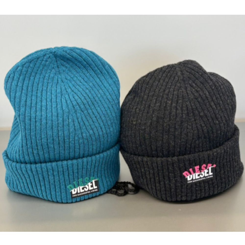 ユニセックス・即日発送 ☆DIESEL☆ ビーニー ニット帽 (DIESEL/ニット