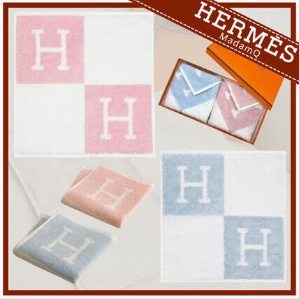 喜ばれるギフト♪】HERMES ハンド タオル ハンカチ アヴァロン (HERMES