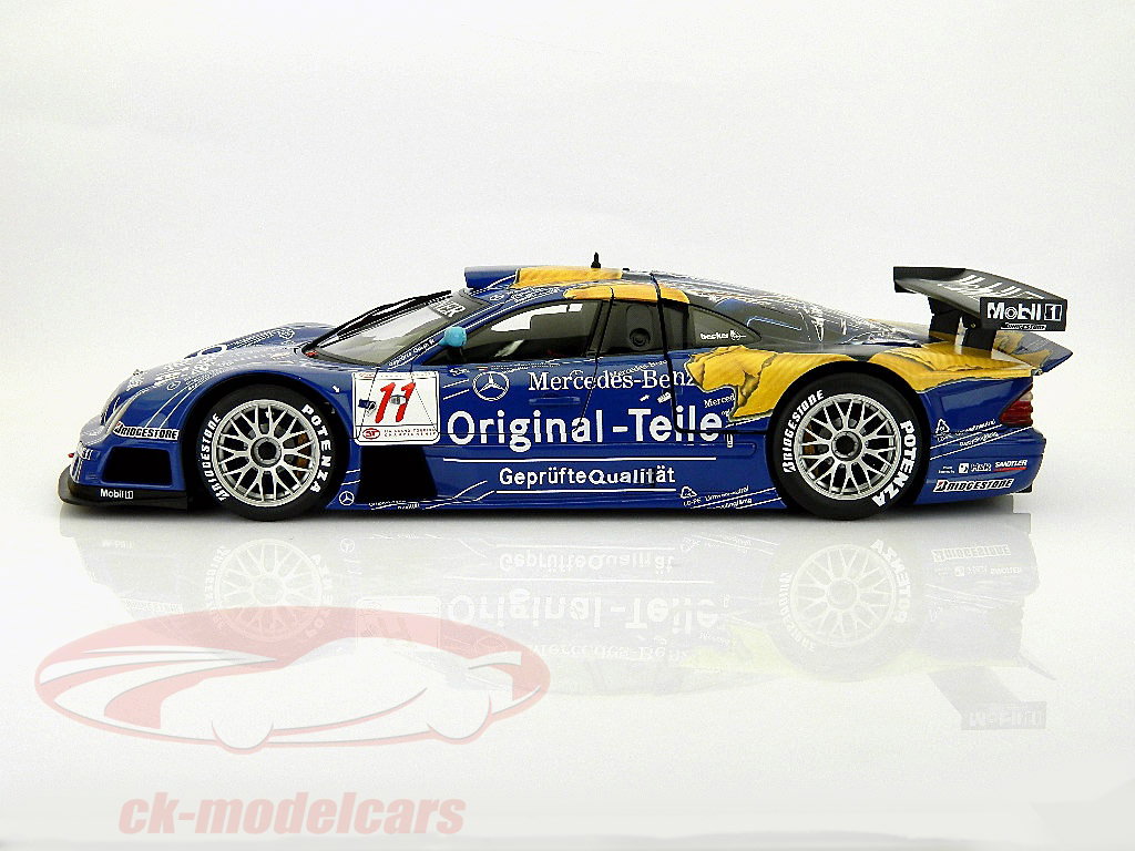 Mercedes-Benz CLK GTR 1⁄12スケール オートアート1⁄12スケール