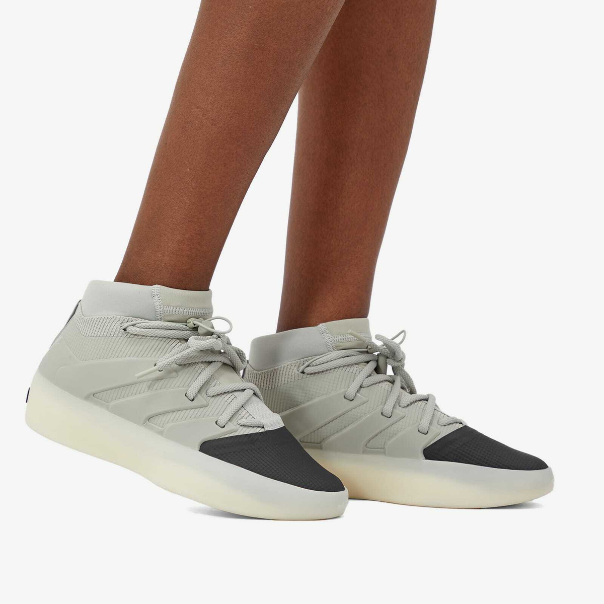 Adidas x Fear of God Athletics I Basketball in Sesame Adidas x FOG