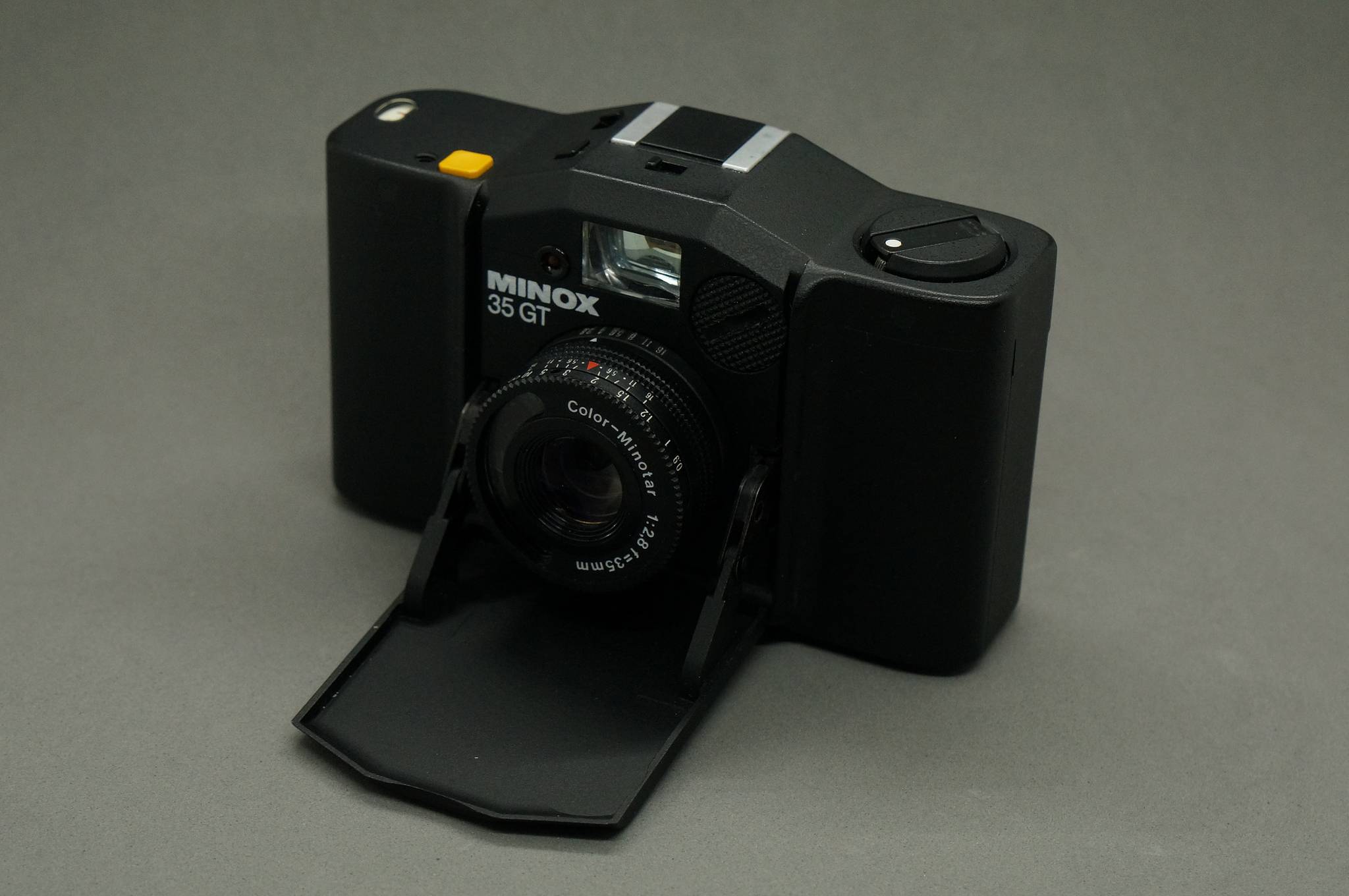 Lomopedia: Minox 35 GT · Lomography