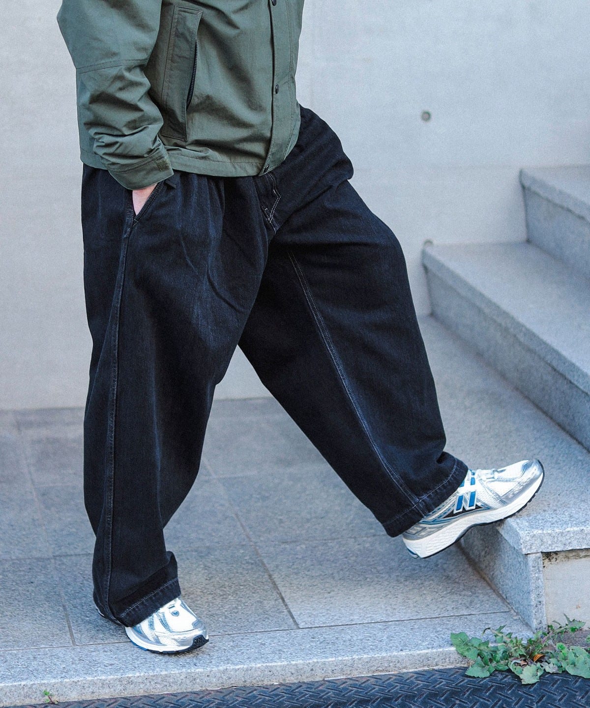 UNFINISHED 岡山デニムバルーンパンツ25043