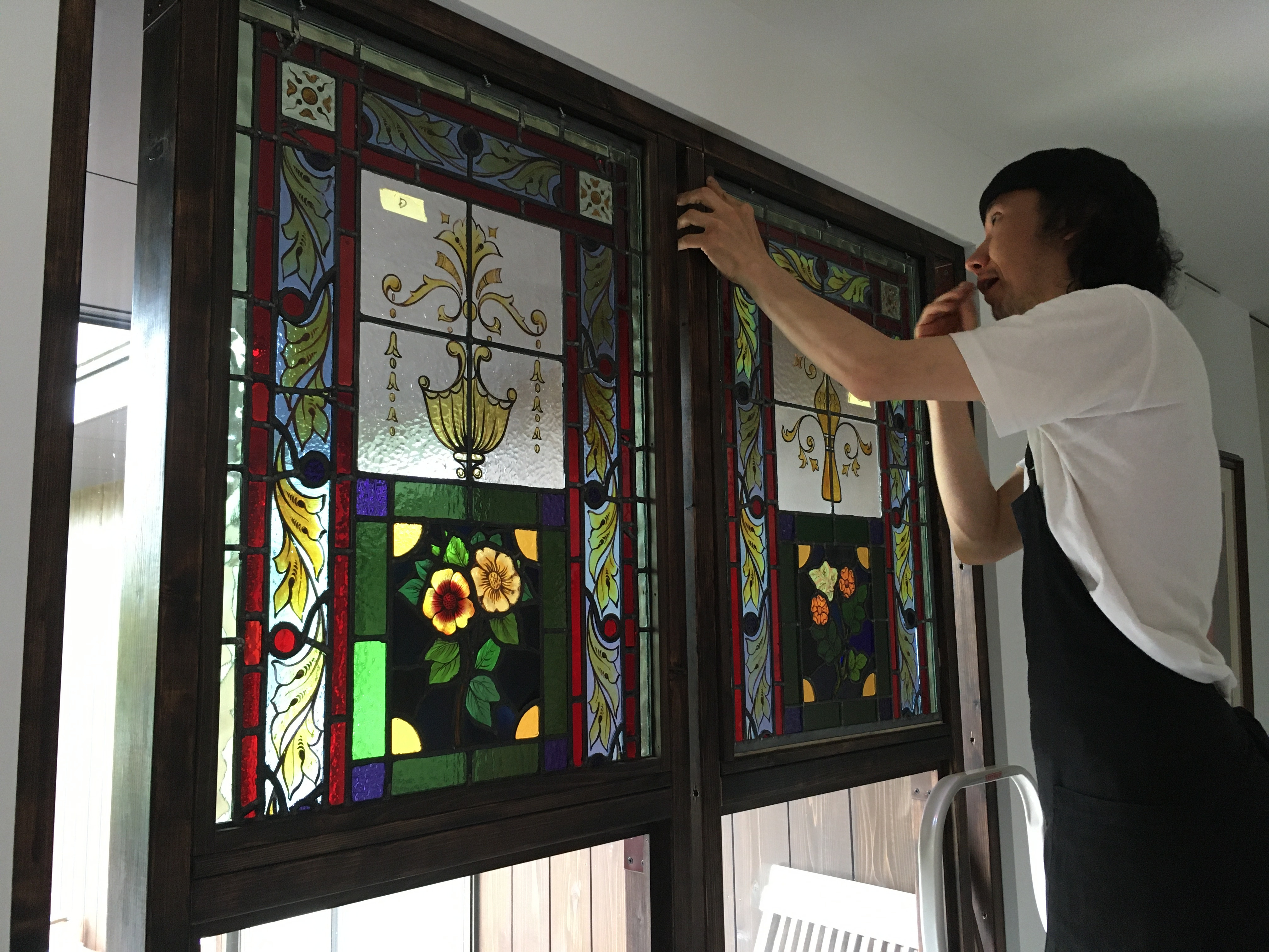 アンティークステンドグラス窓