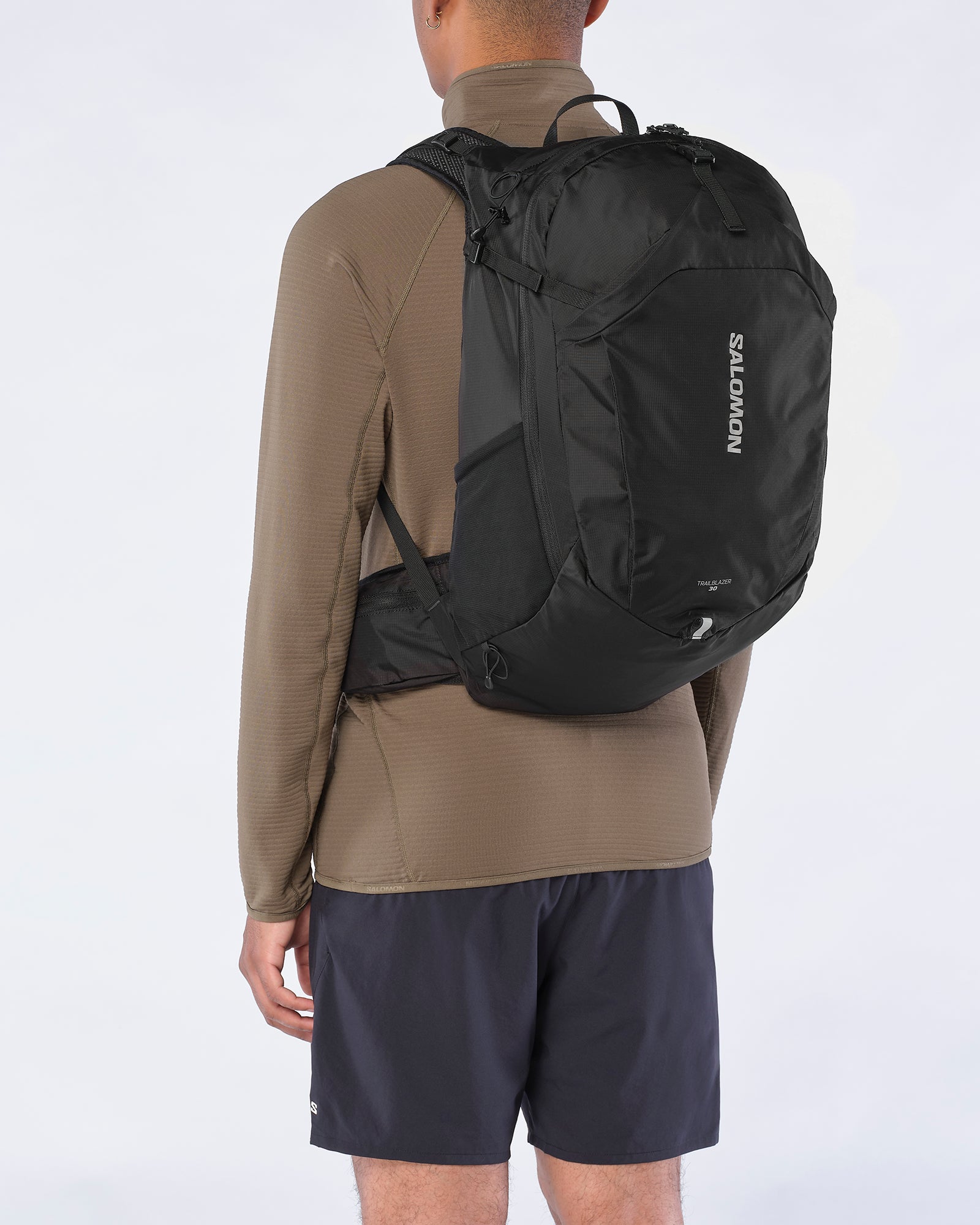 TRAILBLAZER 30 Unisex Hiking Bag | Salomon