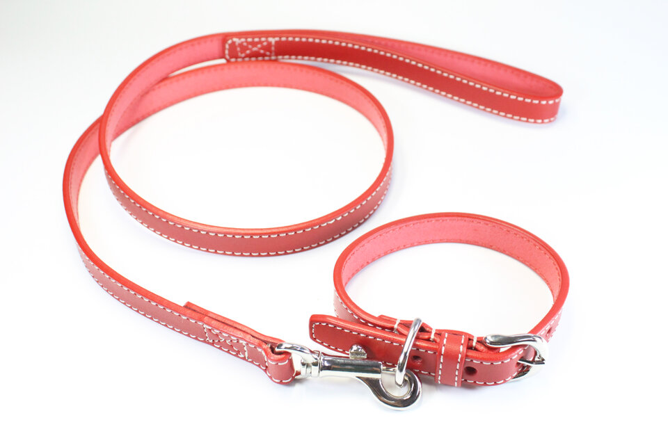 送料無料】本革首輪&リード セット〈中型犬〉 高級レザーヌメ革使用 赤