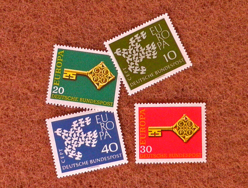 ドイツ切手（鳩と鍵）Germany DA-STE084 | iichi 日々の暮らしを