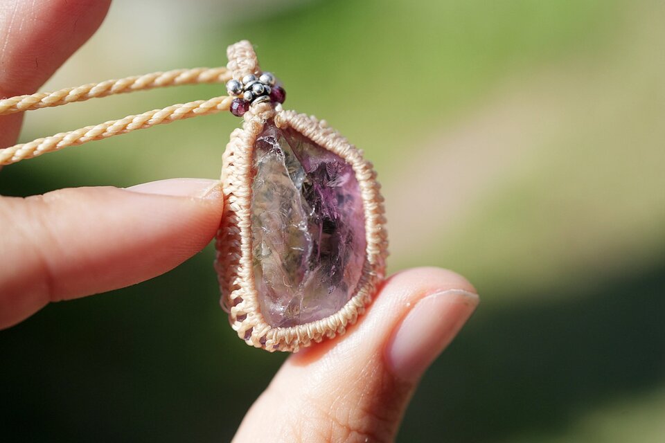 透明な紫☆アメジスト原石 マクラメネックレス1526 | iichi 日々の