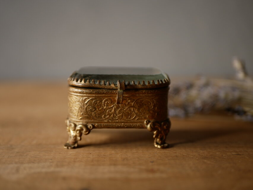 ガラスのアンティークジュエリーボックス フランスアンティーク