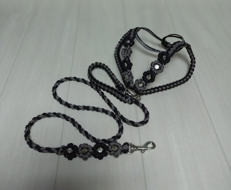 パラコードカフェリード 花モチーフが可愛い 中型、小型犬用 (全長