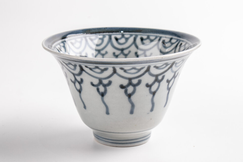 古伊万里 染付瓔珞文 向付 1客 江戸後期 E233A 個体B | iichi 日々の