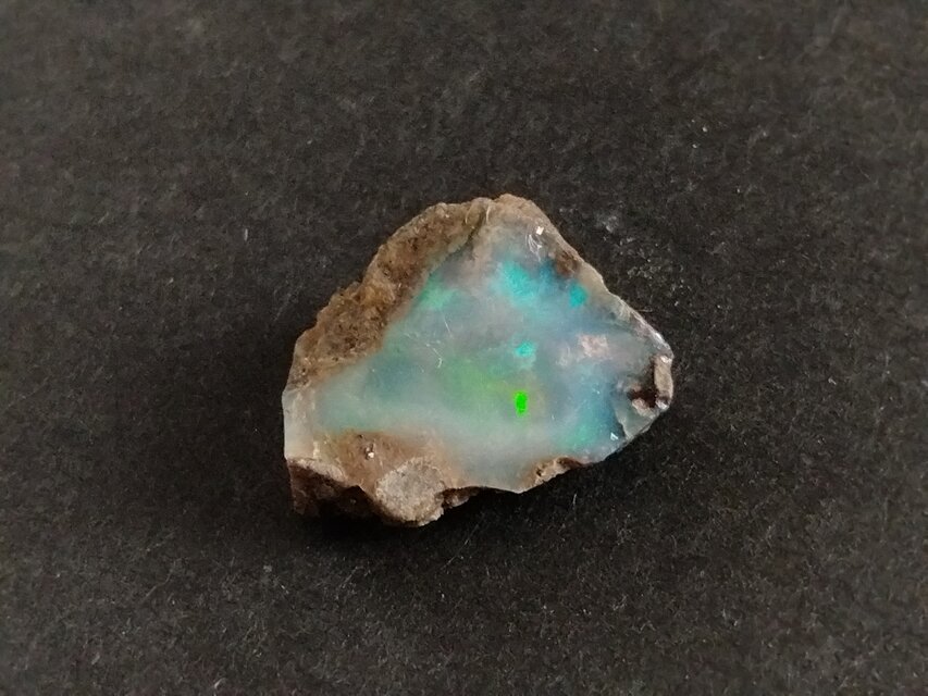 エチオピア産オパール 原石 19x13mm | iichi 日々の暮らしを心地よく