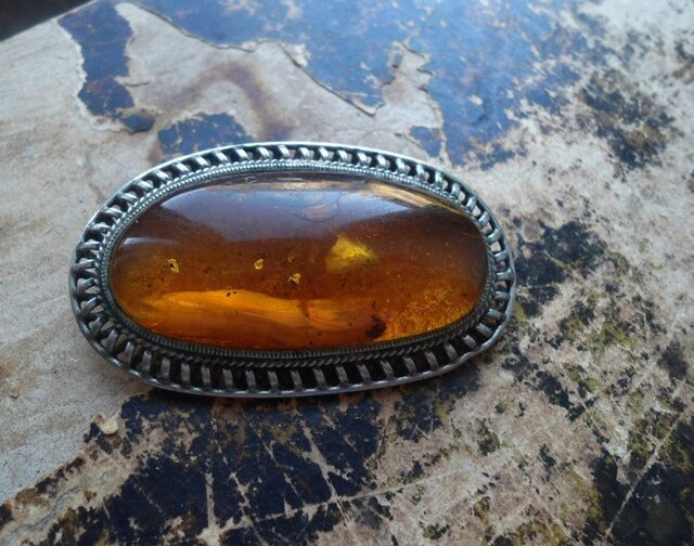 255】 琥珀 アンバー 銀線細工 ヴィンテージブローチ 255】 琥珀