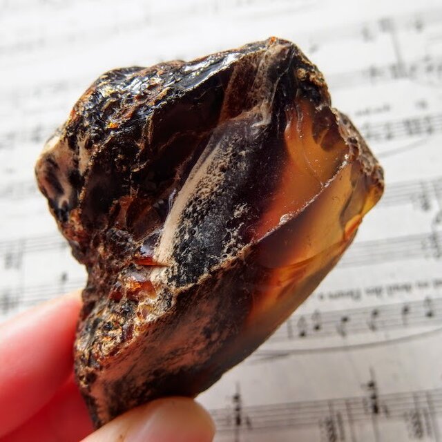 ブルー・アンバー（琥珀） インドネシア・スマトラ産 32g 原石 | iichi