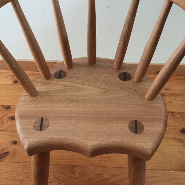 小椅子 ch1111 クルミ 子ども椅子 | iichi 日々の暮らしを心地よくする