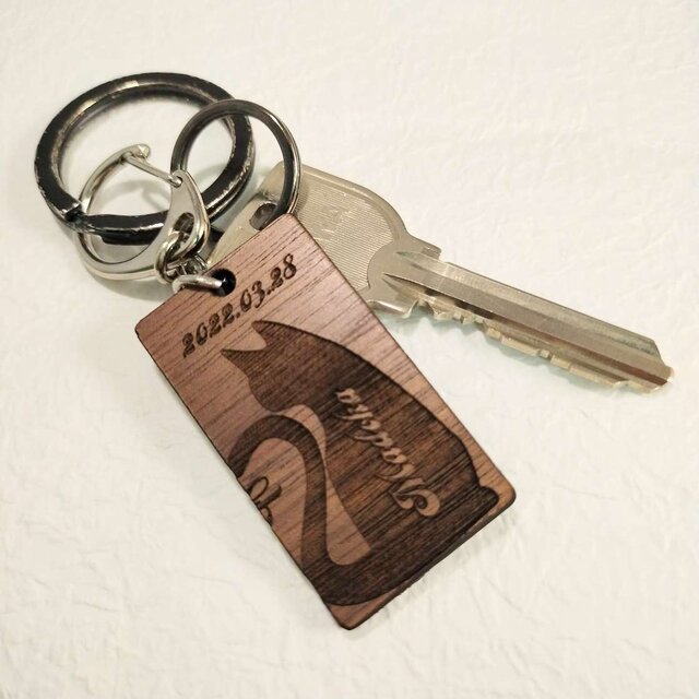 名入れペアキーホルダー 木製 猫 オーダーメイド 文字入れ ウッド お