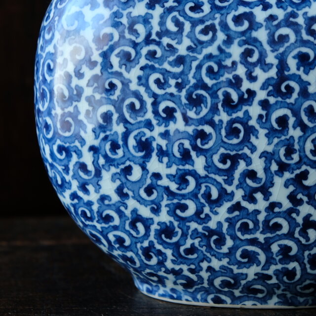 青い蛸唐草文様◇丸窯謹製 有田焼 唐草文染付花瓶 壺 インテリア