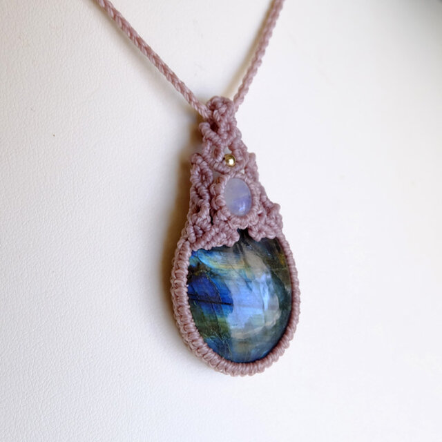 ラブラドライト（マダガスカル産）・ムーンストーン（スリランカ産