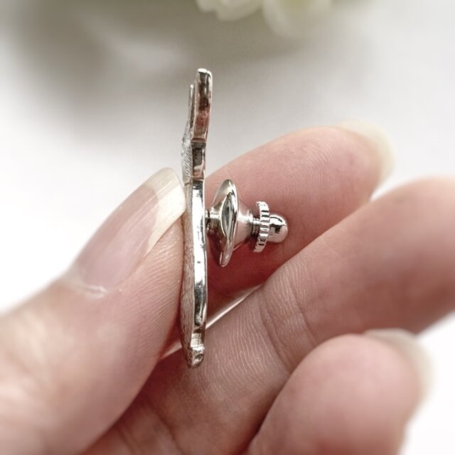 no.70003 うさぎのシルバーピンブローチ | iichi 日々の暮らしを