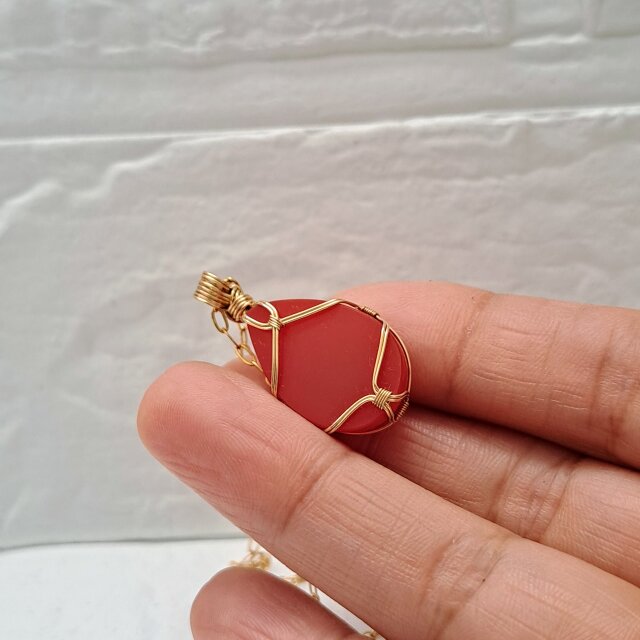 インドネシア産 アンダラクリスタル レッド 女神巻き® ペンダント