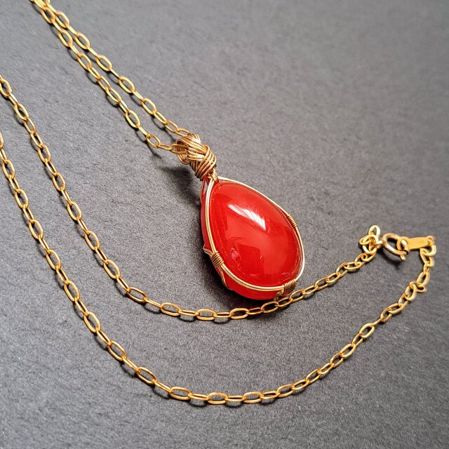 インドネシア産 アンダラクリスタル レッド 女神巻き® ペンダント